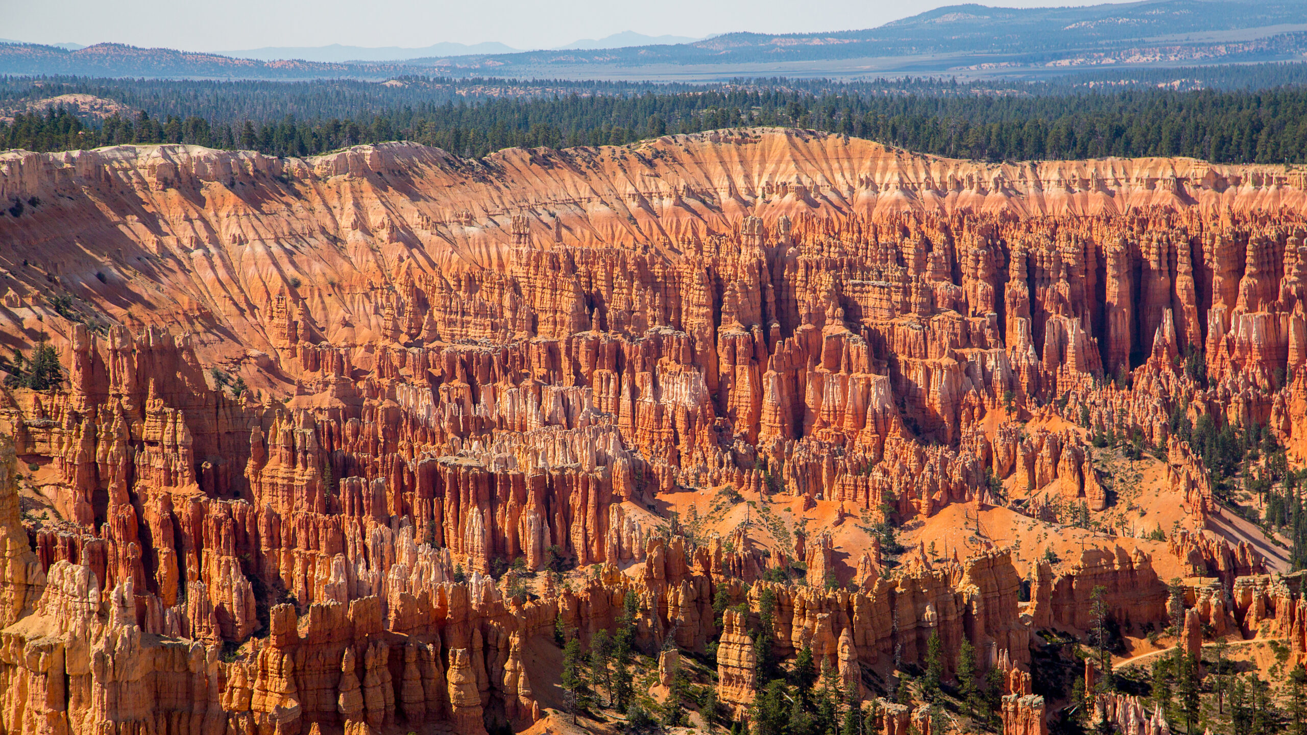 A beautiful shot of Sunset Point of Bryce Canyon National Park in Utah, USA.